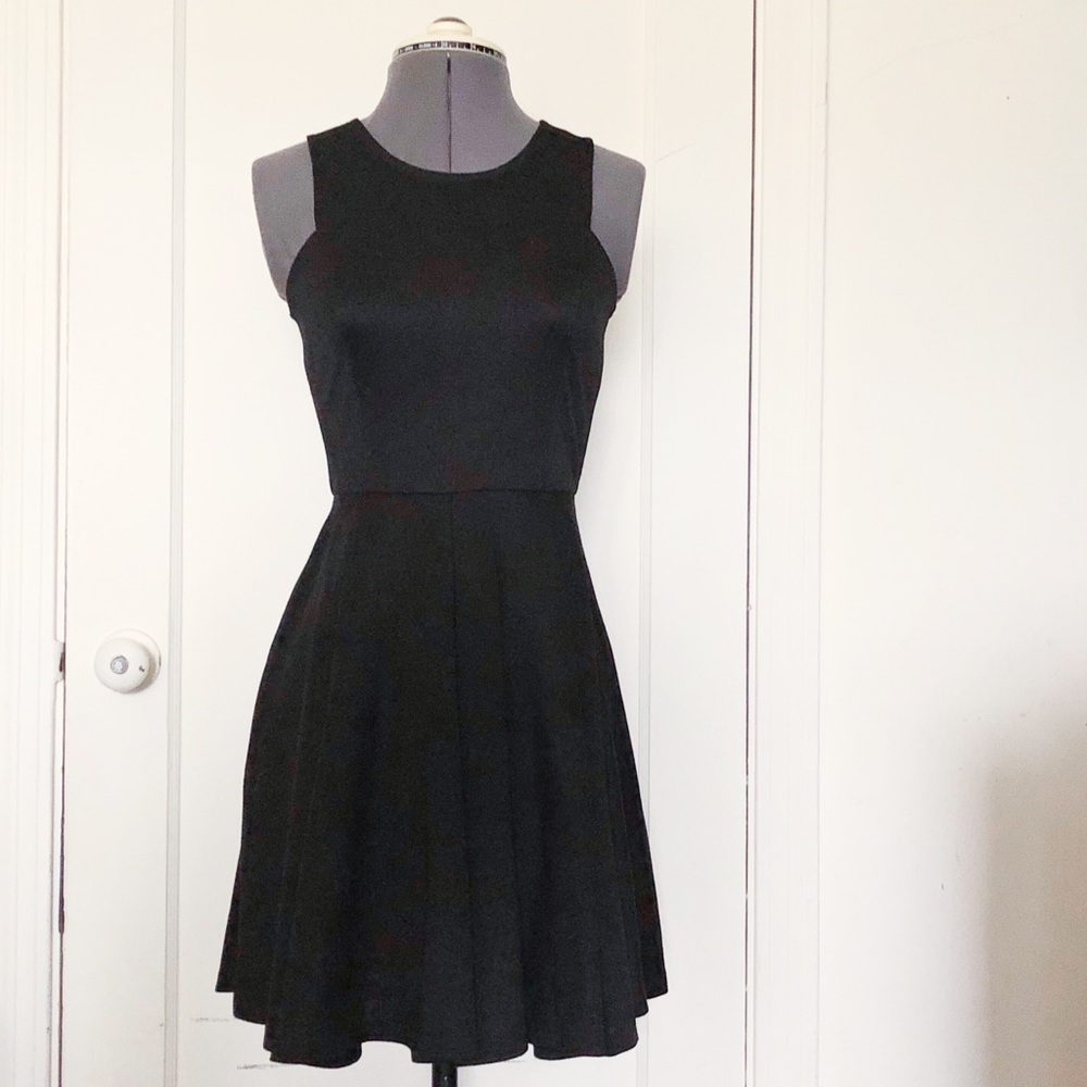 🎀 5/$25 NWT Amazon Leticia High Neck Black Fit and Flare Dress sz S